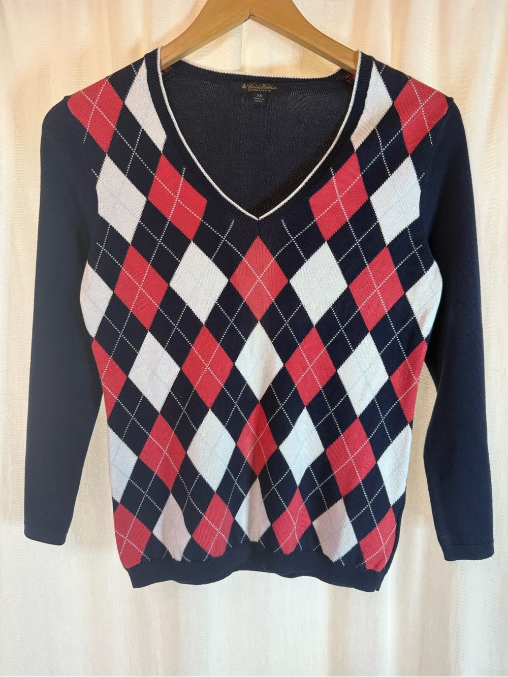 ♦️🔹Brooks Brothers Navy V-Neck Argyle Sweater with Red & White Diamonds♦️🔹